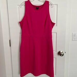 Elegant Pink Sleeveless Dress